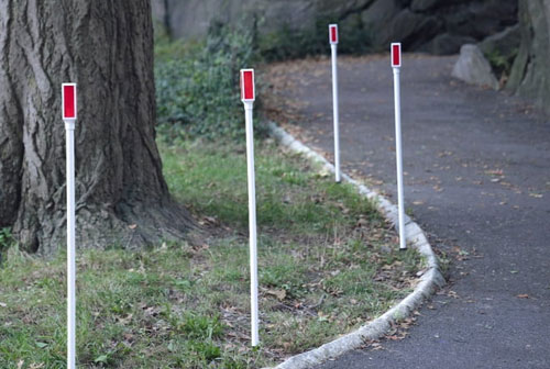 Solarpowered snow stakes