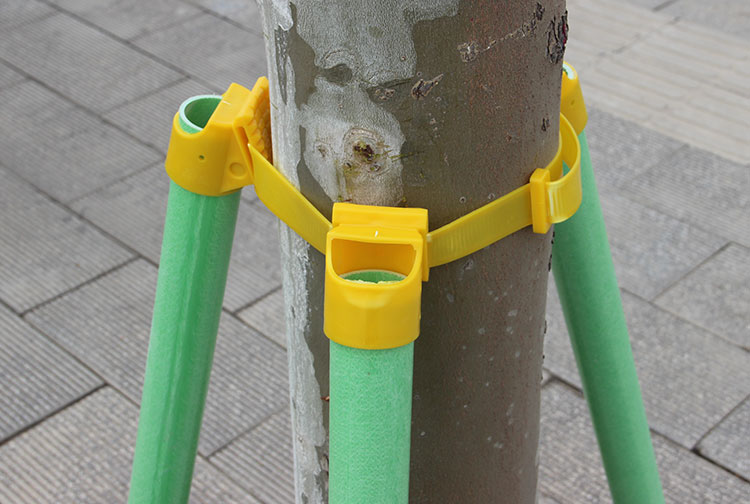 fiberglass tree stakes